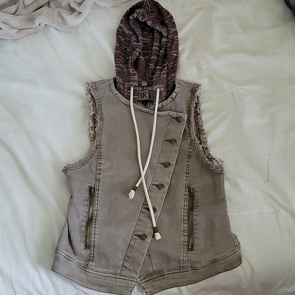 Buckle Vest